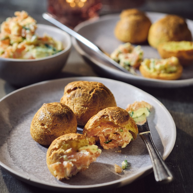 Gougères met zalmboter