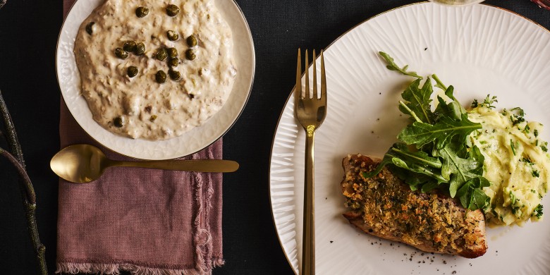 Gegratineerde kalkoen met tonijn-kappertjessaus