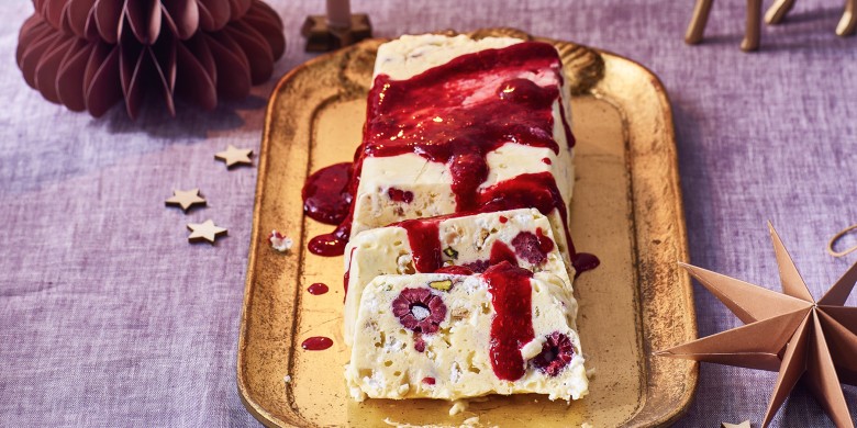 Fruitnougat-ijstaart