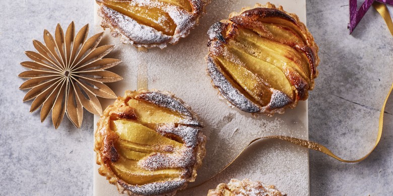 Frangipanetaartje met peer en sinaasappel