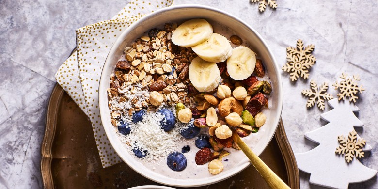 Smoothie bowl met banaan en blauwe bessen