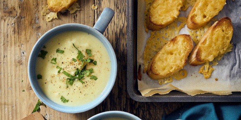 Bloemkoolsoep met kaastoast