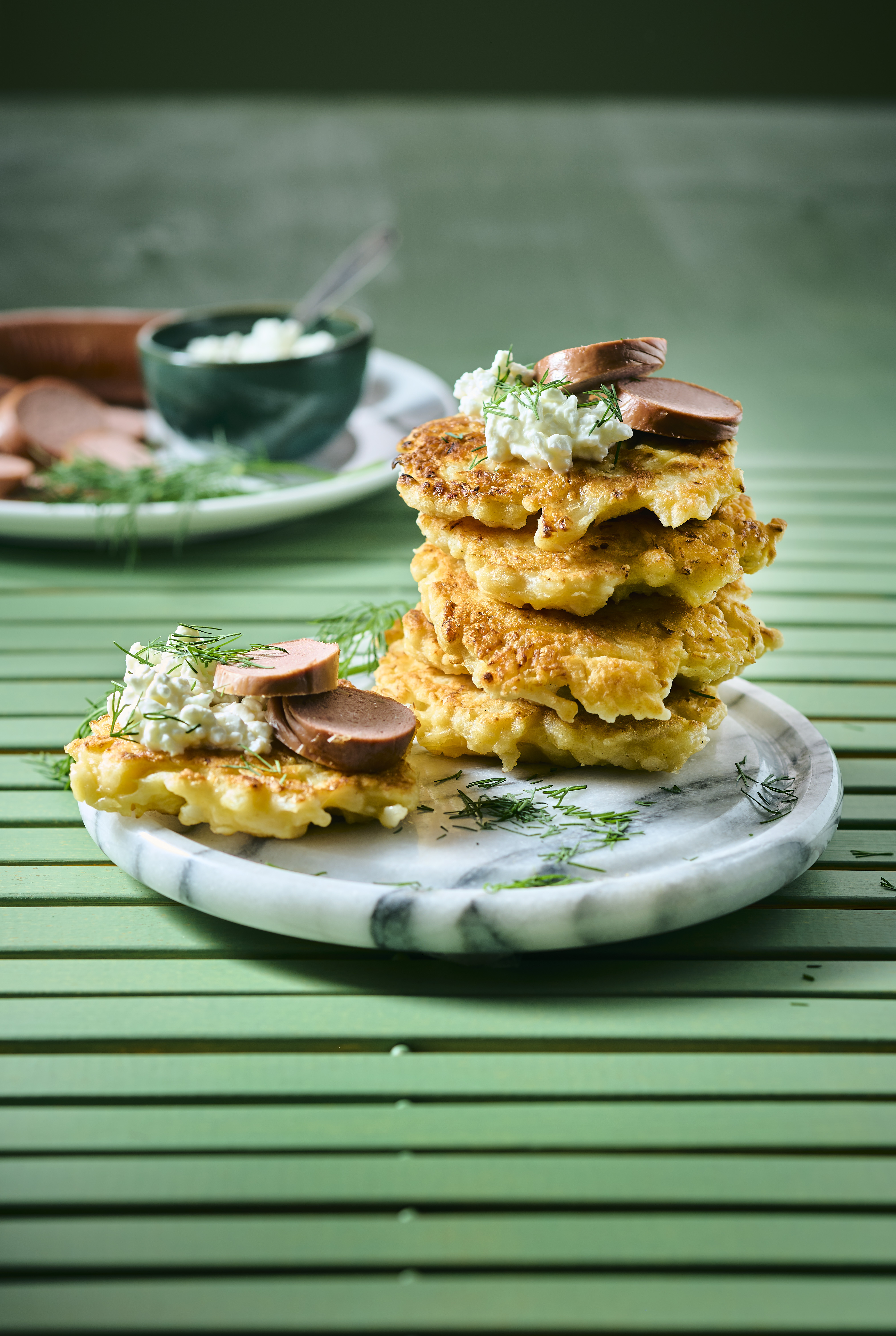 Zuurkoolrösti met hüttenkäse en vega-rookworst