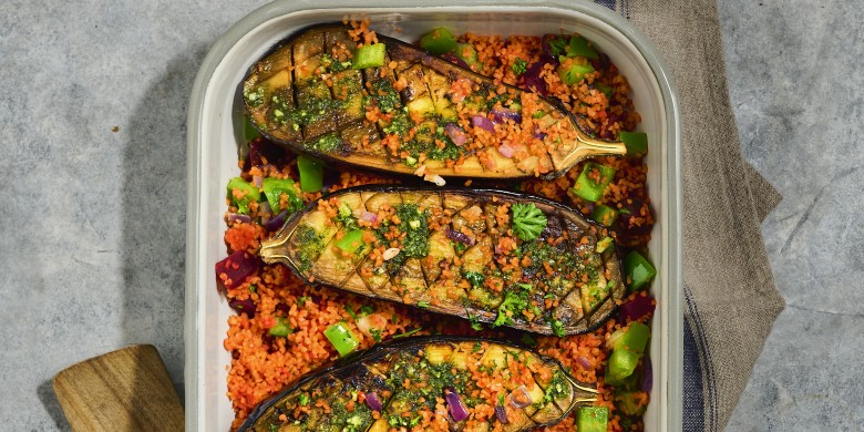 Bulgur met biet en geroosterde aubergine 