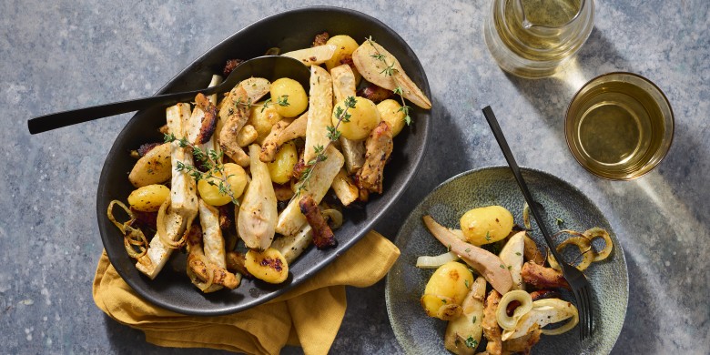Knolselderij-traybake met krieltjes, ham en peer 