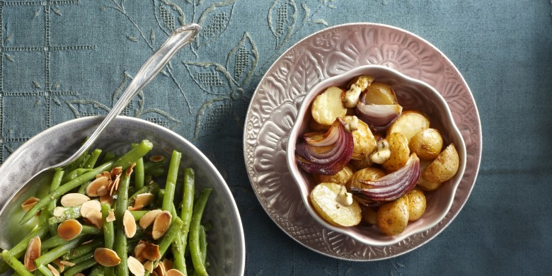 Krieltjes met rode ui en kruidenboter