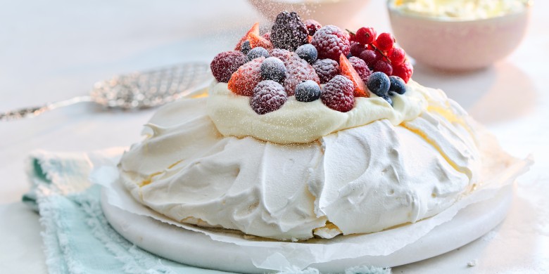 Pavlova met bosvruchten