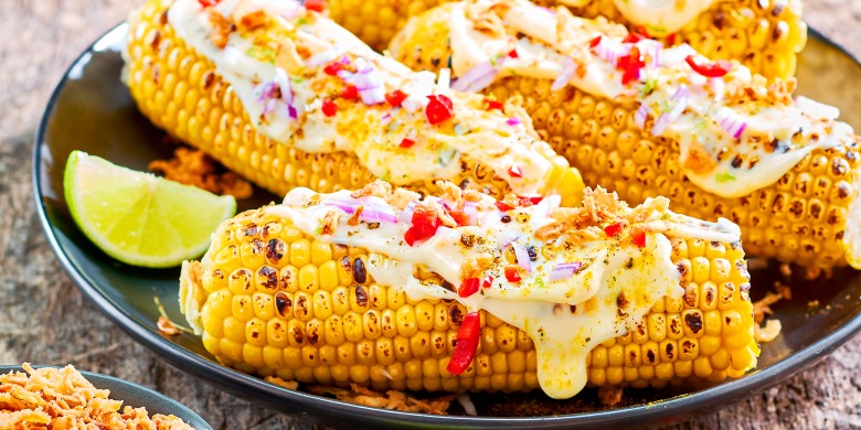 Hele maiskolf van de bbq
