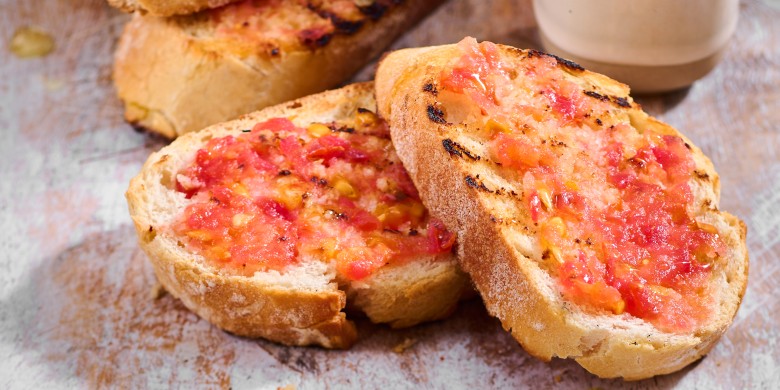 Spaans brood met tomaat en knoflook