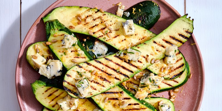 Gegrilde courgettesalade met gorgonzola