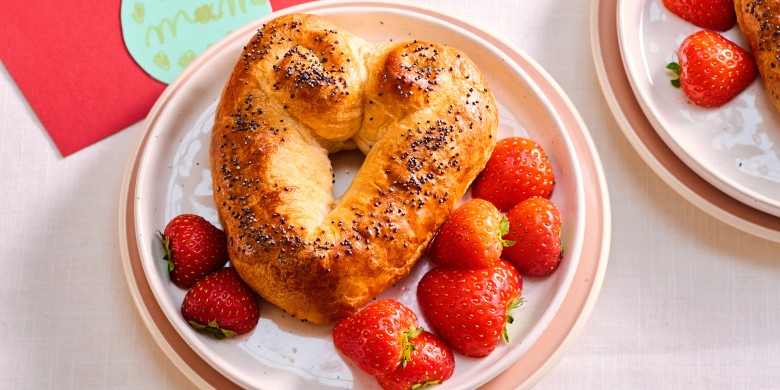 Hartencroissant met vers fruit