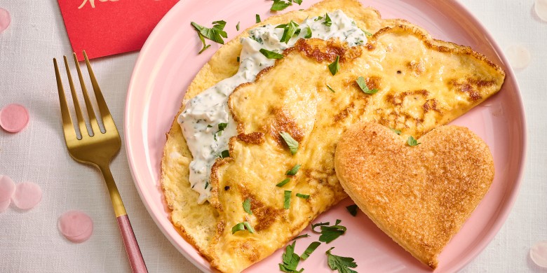 Omeletjes met roomkaas en hartentoast