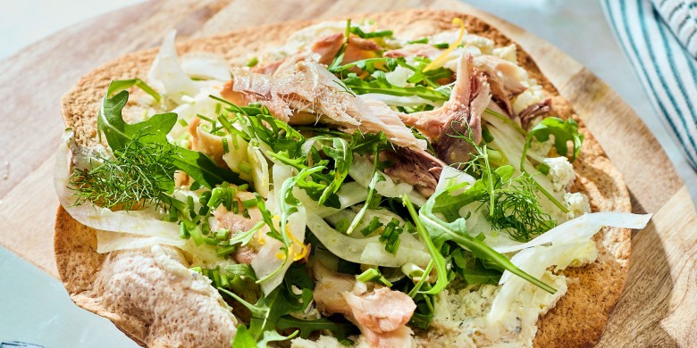 Tostada met makreel, venkel en rucola 
