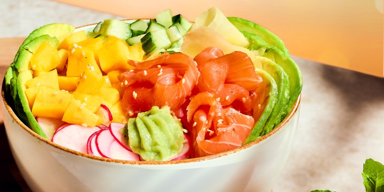 Sushi bowl met gerookte zalm 