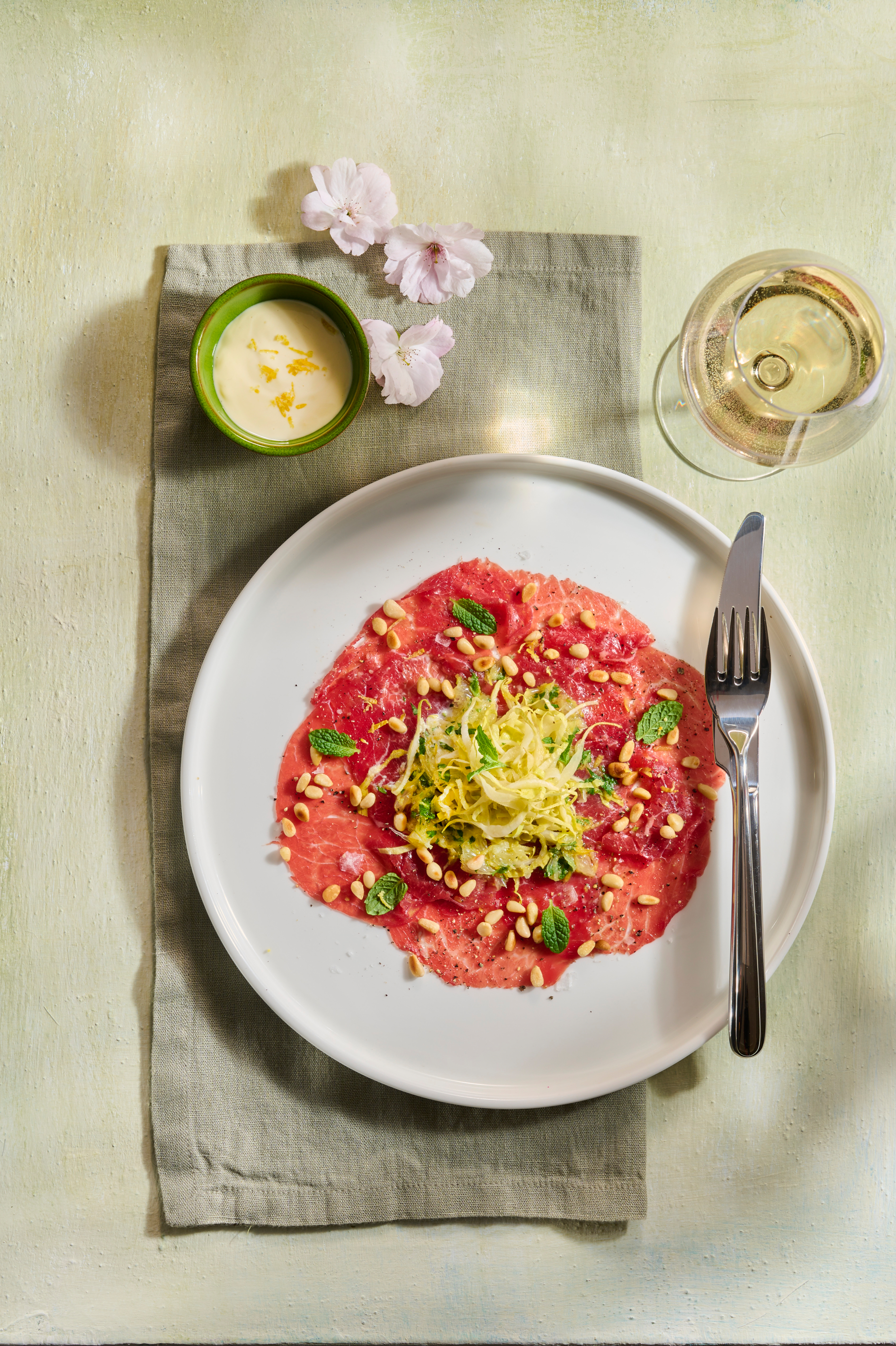 Carpaccio met citroensalsa