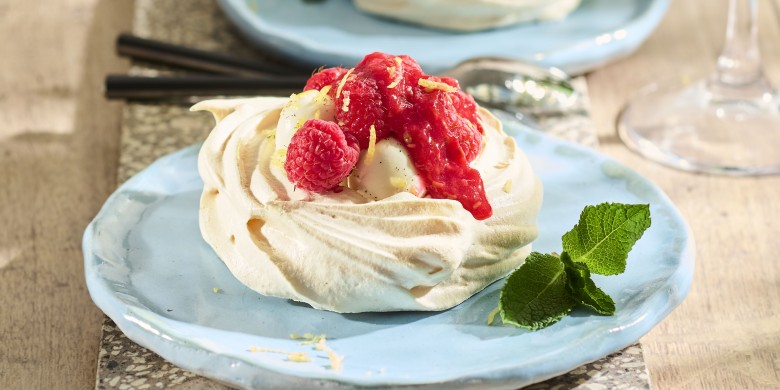 Meringue met mozzarella en frambozen 