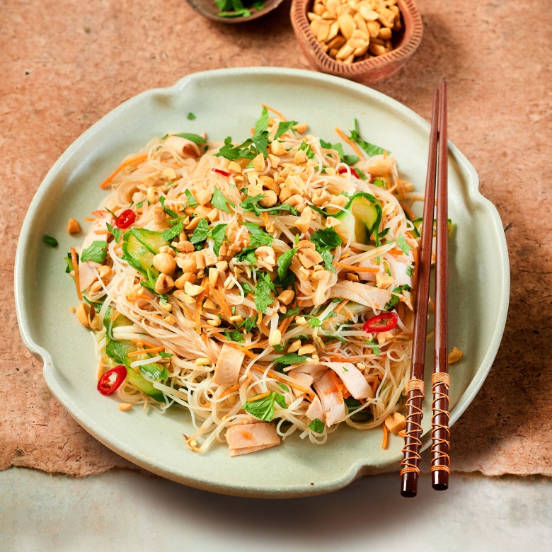 Noedelsalade met kip