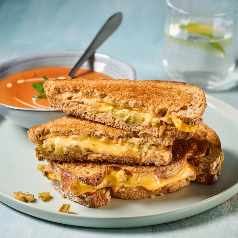 Tosti tuna melt met tomatensoep