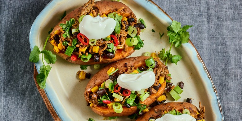 Mexicaanse loaded gepofte zoete aardappel 