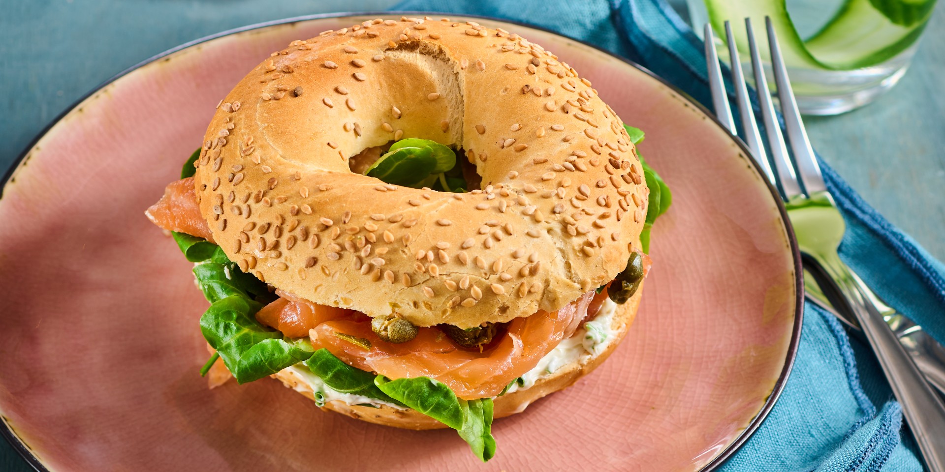 Bagels met roomkaas en gerookte zalm