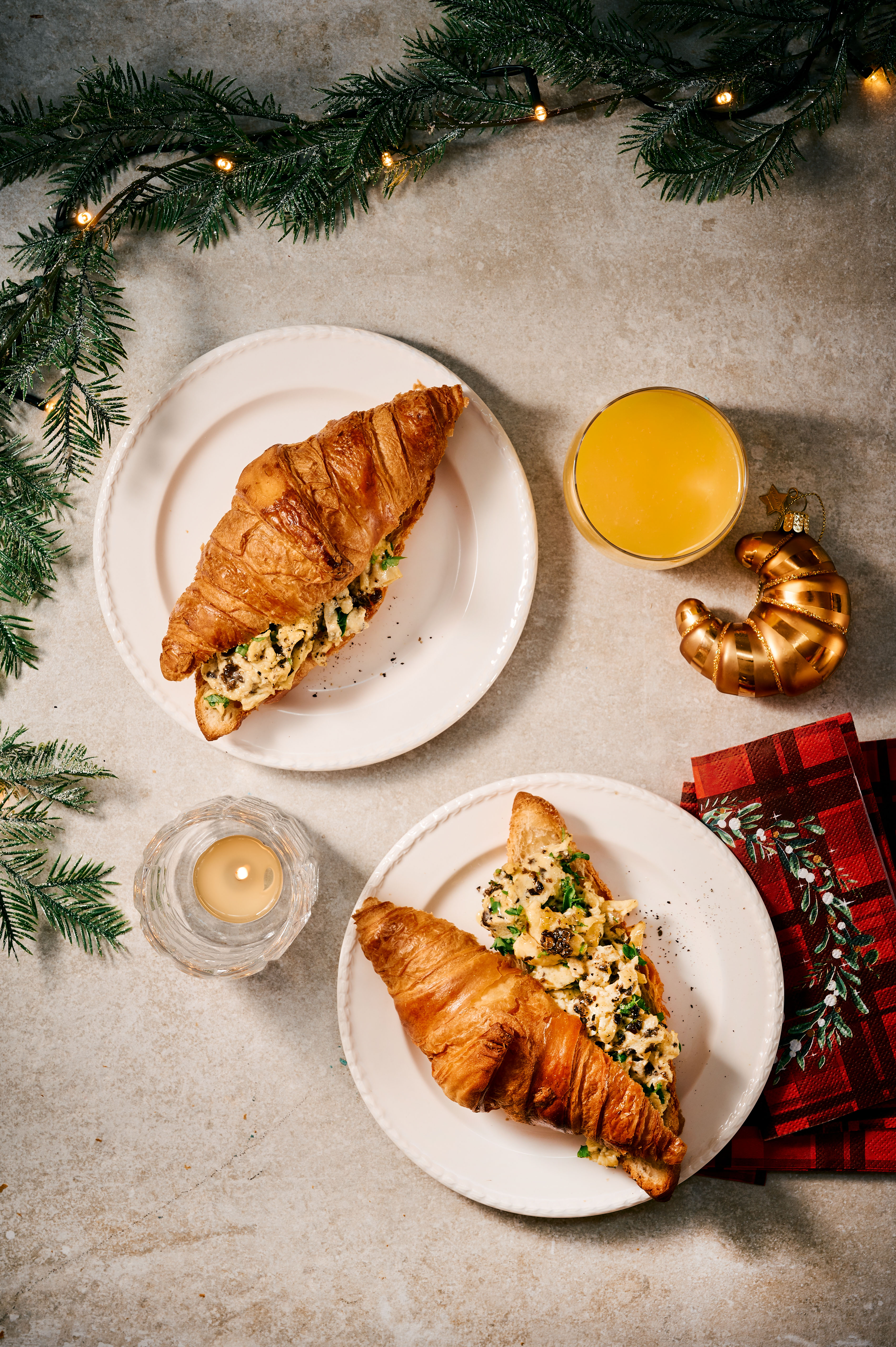 Croissantjes met truffelroerei