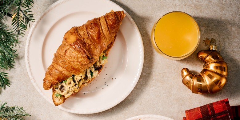 Croissantjes met truffelroerei 