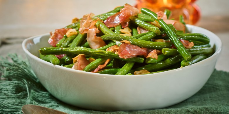 Haricots verts met crispy knoflook en rauwe ham 
