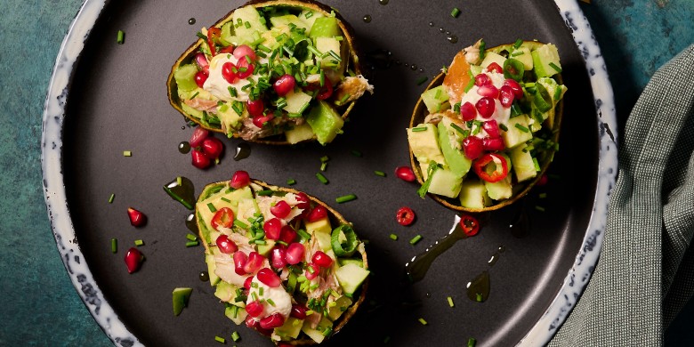 Gevulde avocado met makreel en groene appel 