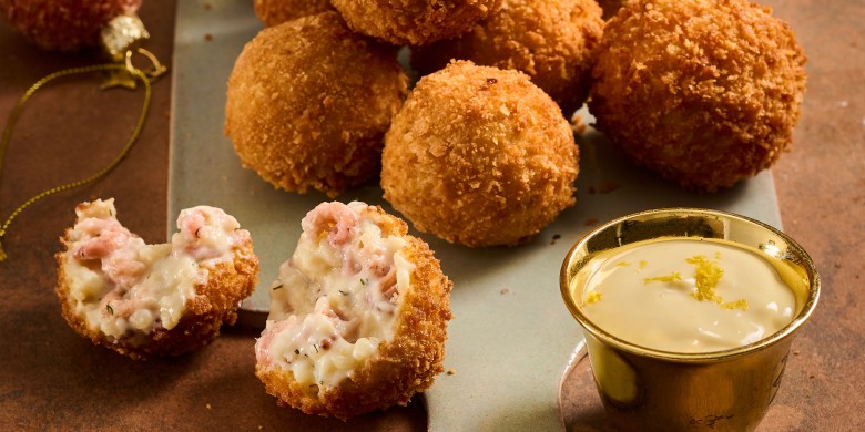 Garnalenbitterballen met citroenmayo 