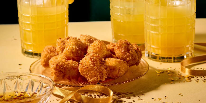 Halloumi-nuggets met pittige honingdip 