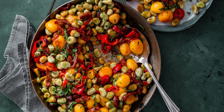 Spaanse wokschotel met tuinbonen
