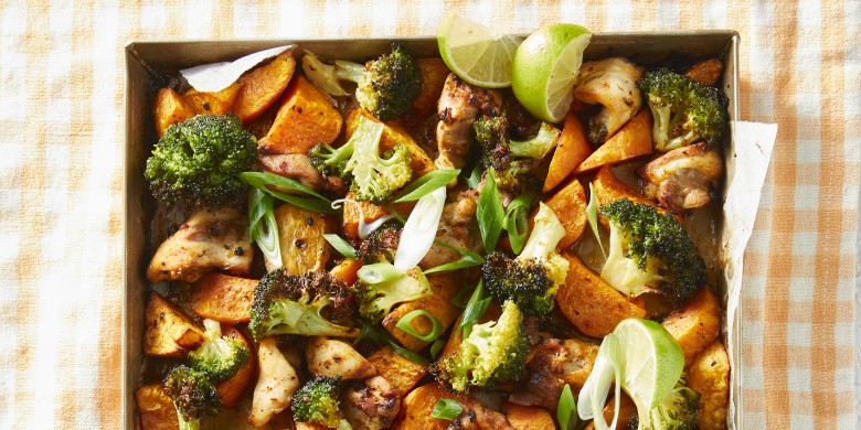 Traybake kip piri piri met zoete aardappel en broccoli