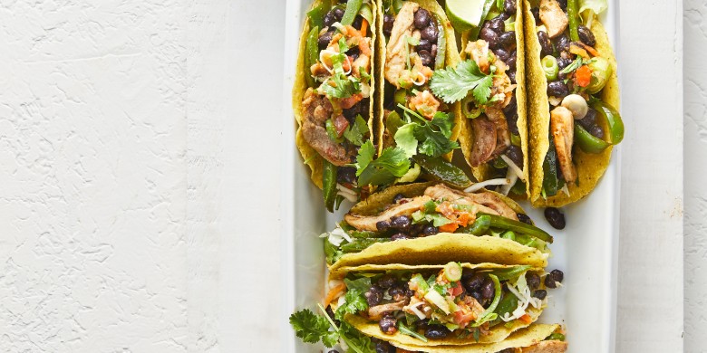 Taco’s met paprika, kip en verse tomatensalsa
