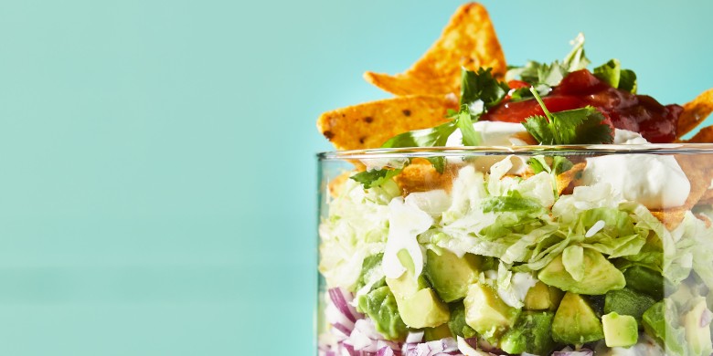 Mexicaanse triflesalade met geroosterde mais