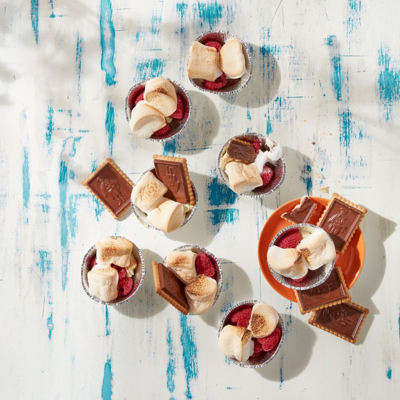 Triple chocolate BBQ s'mores met frambozen