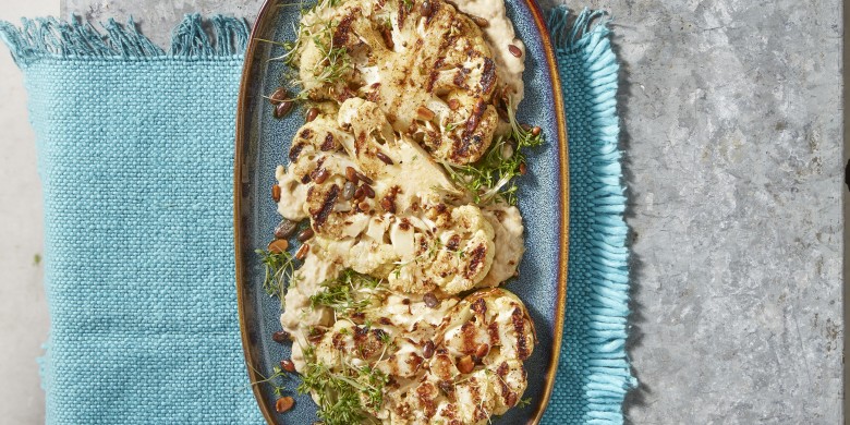 Bloemkoolsteaks met baba ganoush