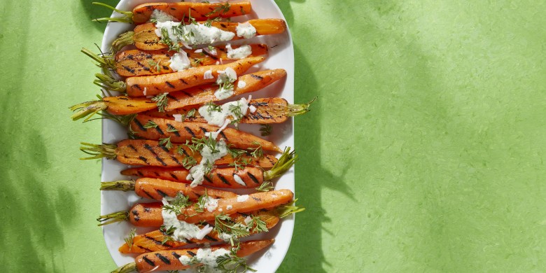 Gegrilde bospeen met loofdressing en speklapje