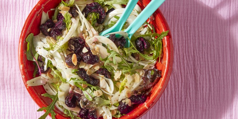 Salade met venkel en geroosterde kersen