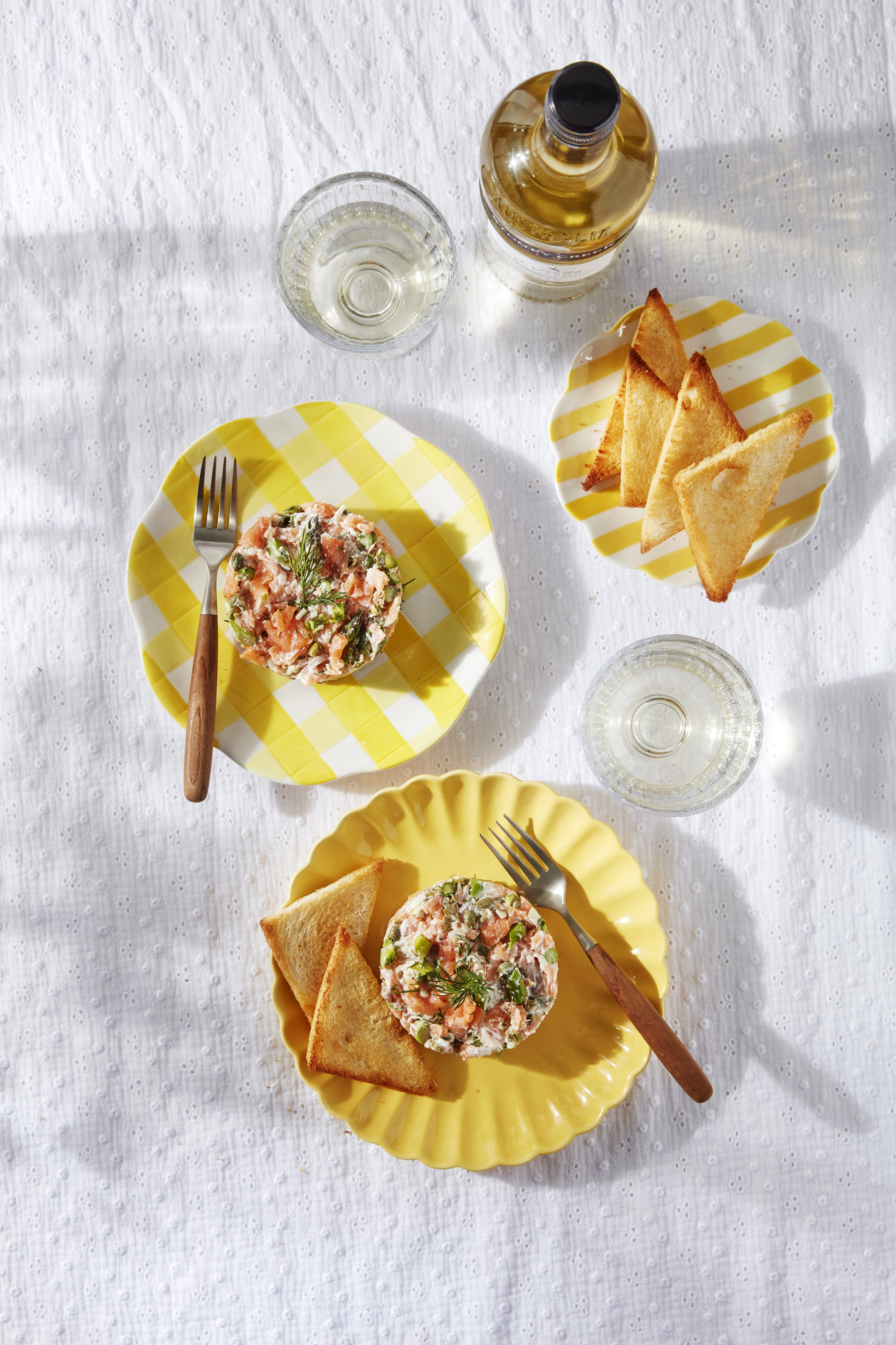 Tartaar van gegrilde groene asperge en zalm