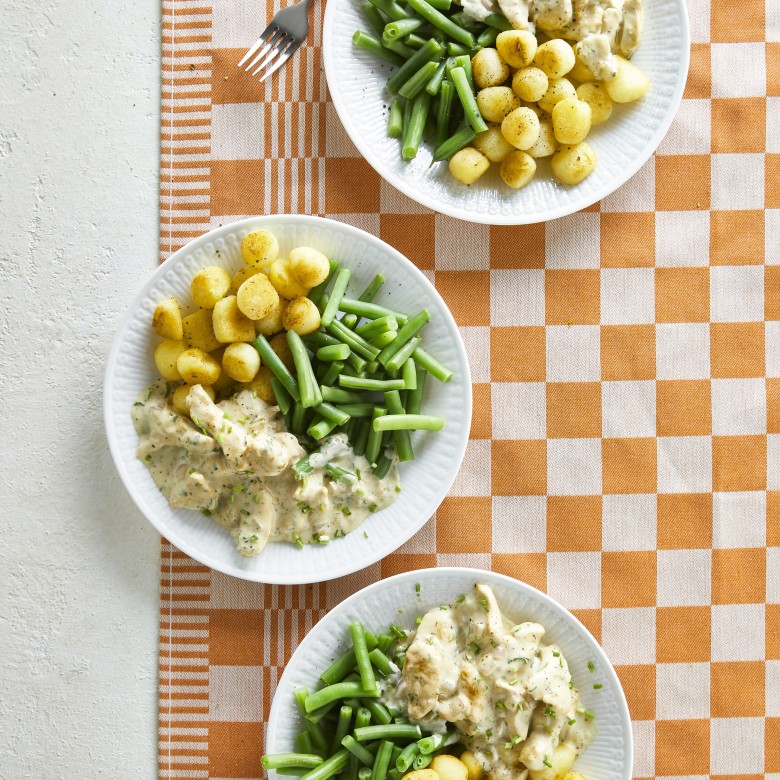 Kip met romige mosterdsaus, kriel & sperziebonen