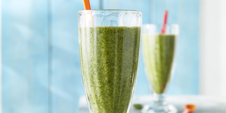 Groene-theesmoothie met gembersiroop