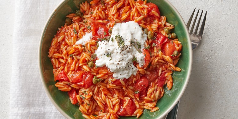 Tomaten-orzo met burrata
