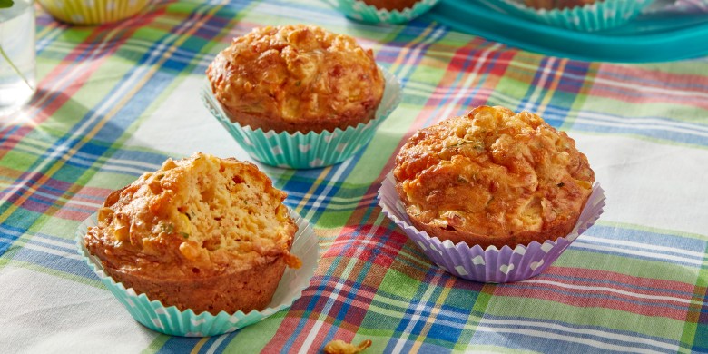Hartige muffins met wortel en maïs