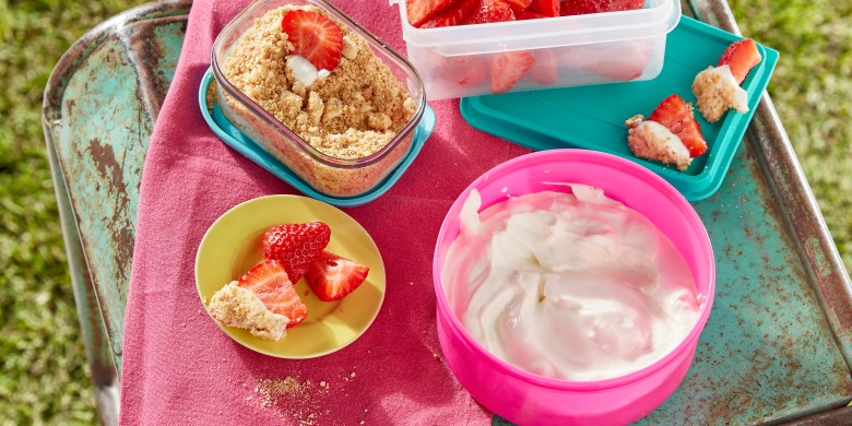 Aardbeien met romige yoghurtdip