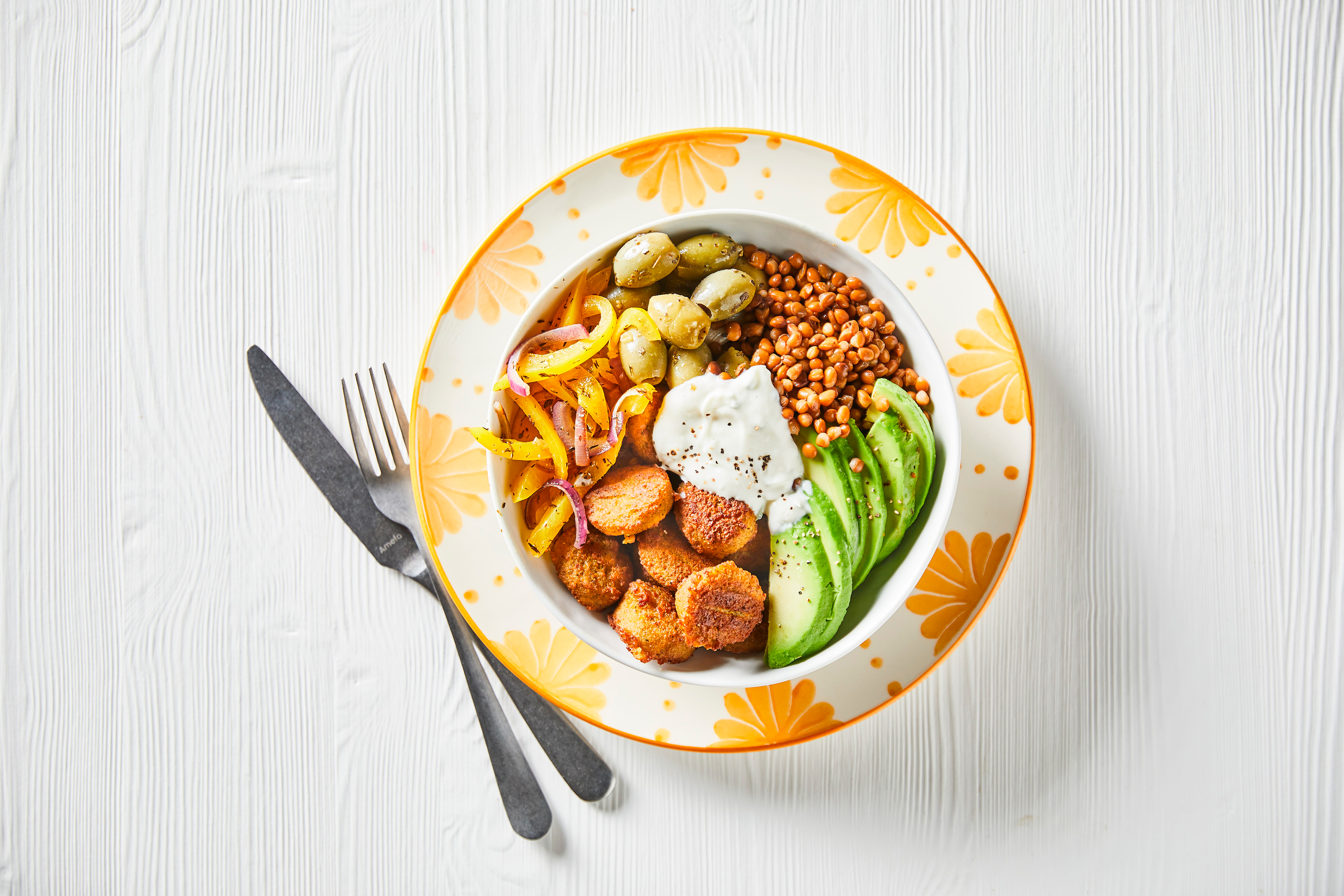 Falafel met linzen, paprika en tzatziki