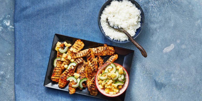 Gegrilde kokos-currykip met ananas-salsa