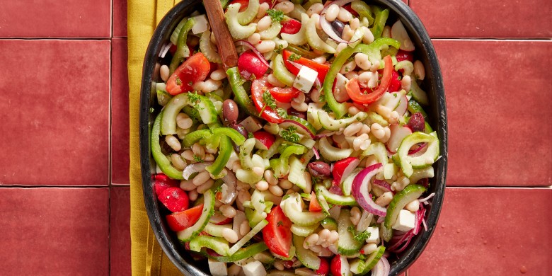 Mediterrane bonensalade met knapperige groenten