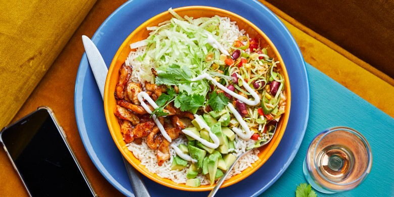 Mexicaanse groentebowl met kip