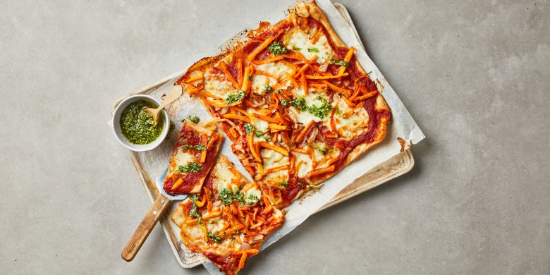 Winterpizza met hutspot en pesto