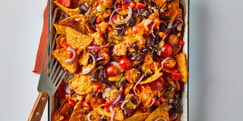 Nachoplaat met bonen en cheddarkaas